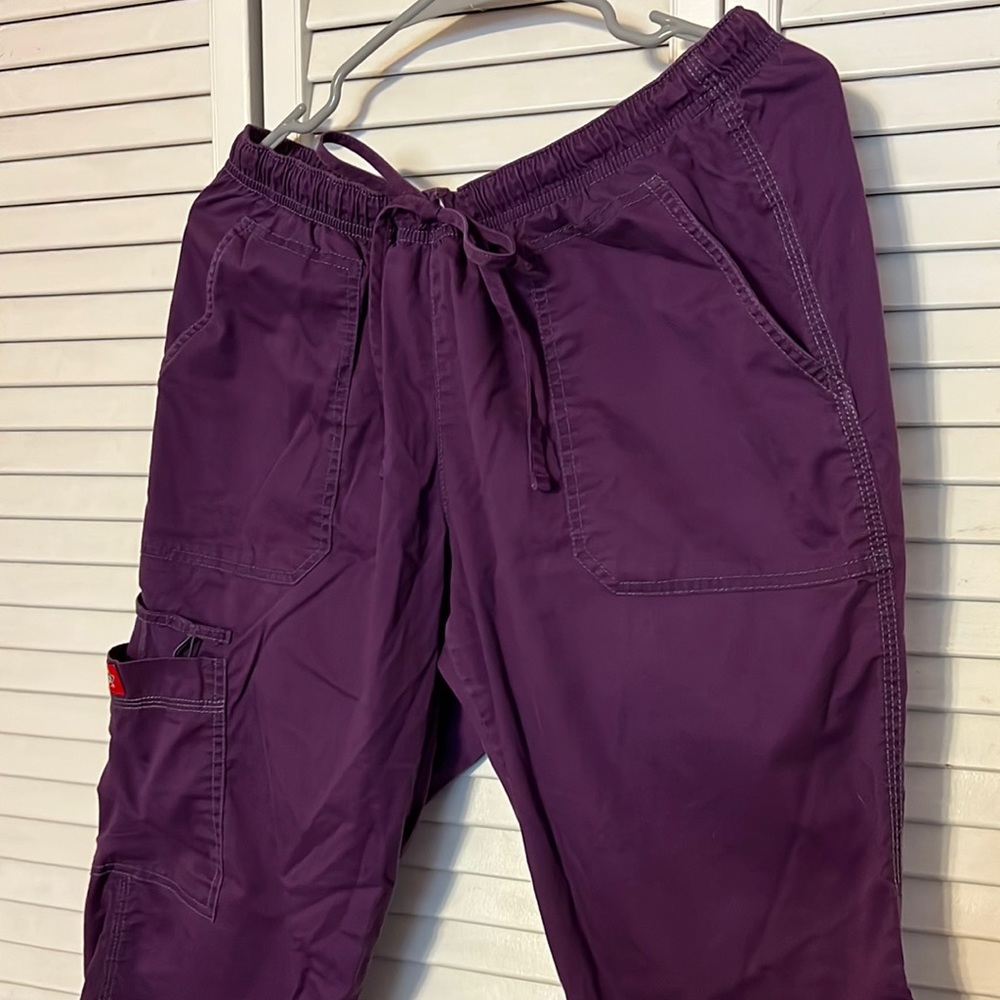 Scrub pants